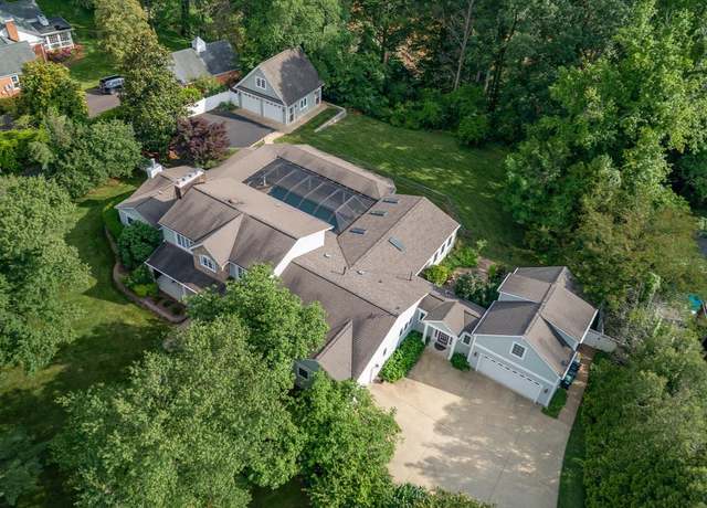 Property at 312 Ingleside Dr, Fredericksburg, VA 22405, 6 beds, 5 baths