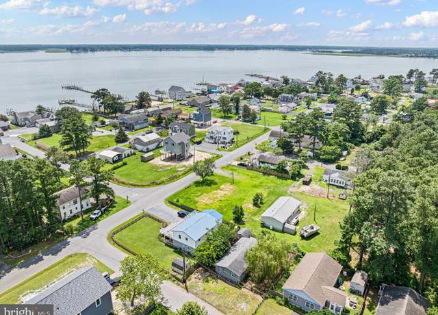 Property at 28320 Forest Dr, Millsboro, DE 19966, 3 beds, 2 baths