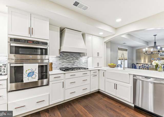 Property at 7015 Chesapeake Harbour Dr Unit 23B, Annapolis, MD 21403, 3 beds, 3 baths