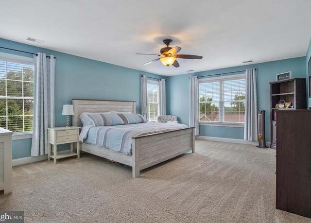 Property at 1001 Twin Vw, Glen Burnie, MD 21060, 3 beds, 2.5 baths