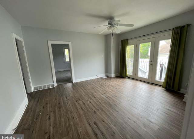 Property at 138 Hurffville Crosskeys Rd, Sewell, NJ 08080, 4 beds, 1 bath