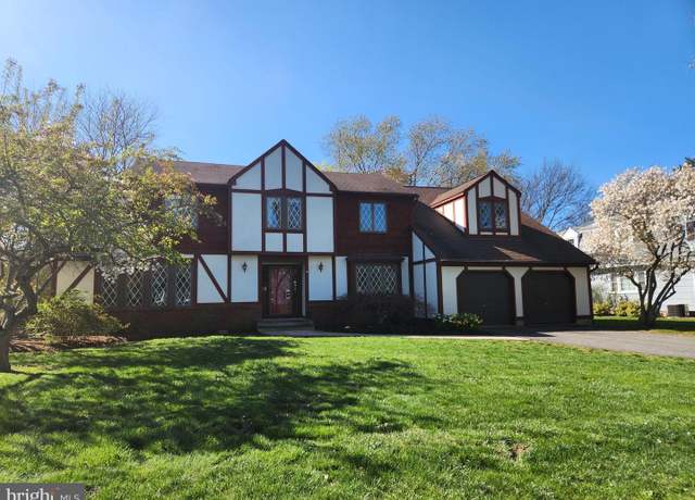 Property at 4 Ivy Glen Ln, Lawrenceville, NJ 08648, 6 beds, 3.5 baths