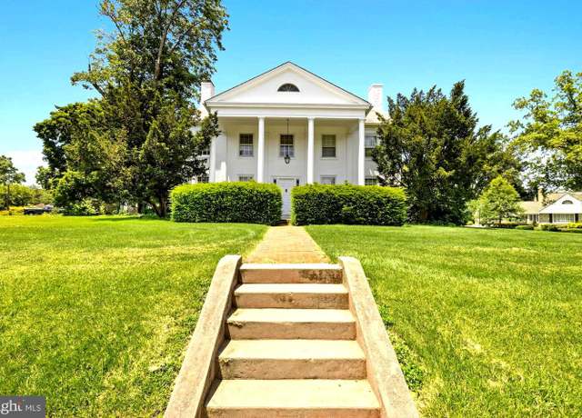 Property at 444 Old Harrisburg Rd, Gettysburg, PA 17325, 6 beds, 3 baths