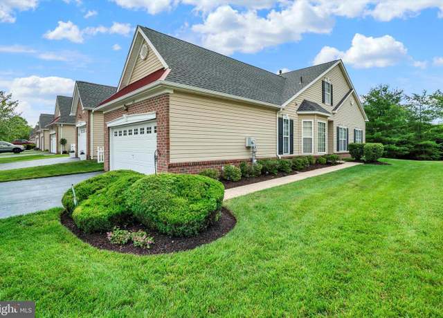 Property at 210 Dorchester Dr, Sellersville, PA 18960, 3 beds, 3 baths