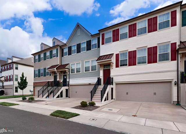 Property at 419 Tall Oaks Dr, Warminster, PA 18974, 3 beds, 3 baths