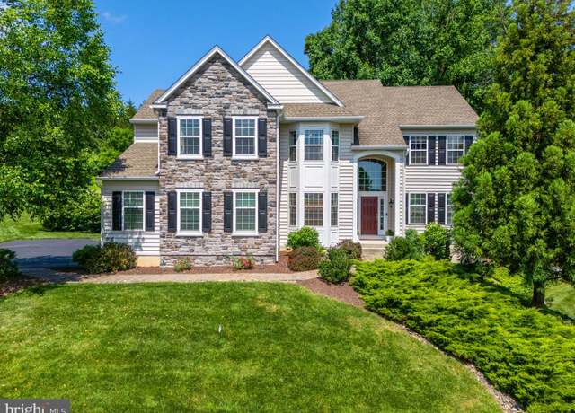 Property at 7451 Mount Vernon Dr, Zionsville, PA 18092, 4 beds, 2.5 baths