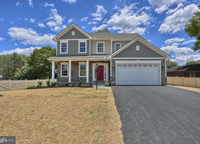 Property at 105 Dream Dr, Lebanon, PA 17046, 4 beds, 3 baths