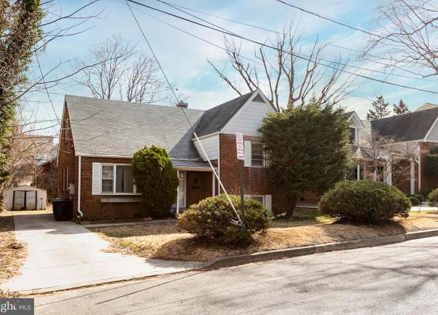 Property at 1815 N Barton St, Arlington, VA 22201, 3 beds, 2 baths