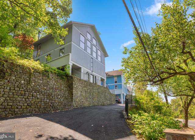 Property at 2621 S Arlington Ridge Rd, Arlington, VA 22202, 3 beds, 2.5 baths