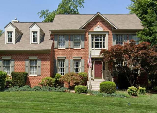Property at 13560 Northbourne Dr, Centreville, VA 20120, 4 beds, 3.5 baths