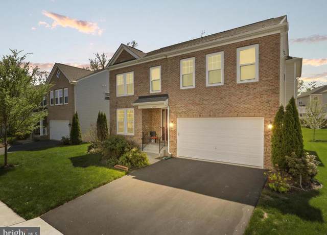 Property at 42341 Abney Wood Dr, Chantilly, VA 20152, 6 beds, 5 baths