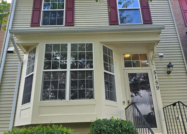 Property at 5159 Race Pointe Pl, Woodbridge, VA 22193, 4 beds, 3.5 baths