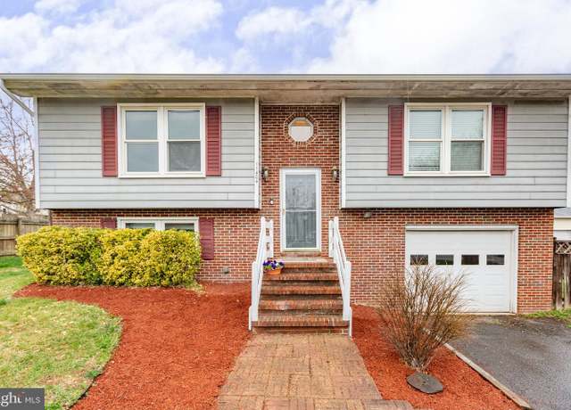 Property at 11404 Warner Dr, Fredericksburg, VA 22407, 3 beds, 2 baths
