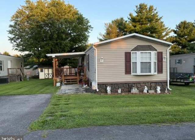 Property at 136 Patricks Ct, Inwood, WV 25428, 3 beds, 2 baths