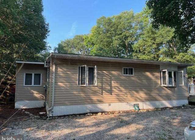 Property at 37686 Holly St, Ocean View, DE 19970, 3 beds, 2 baths