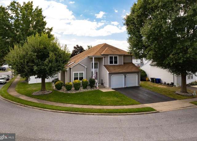 Property at 19 London Rd, Burlington, NJ 08016, 3 beds, 2.5 baths