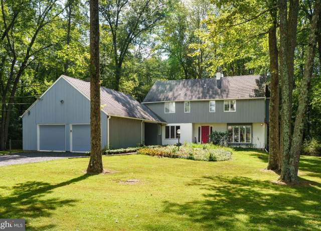 Property at 19 Carson Rd, Princeton, NJ 08540, 3 beds, 2.5 baths