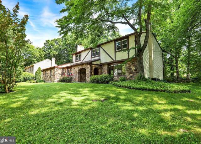 Property at 542 Nottingham Dr, Yardley, PA 19067, 5 beds, 3.5 baths