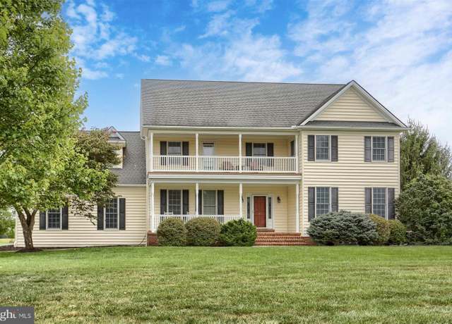 Property at 8 Mccoy Ln, Carlisle, PA 17015, 4 beds, 2.5 baths