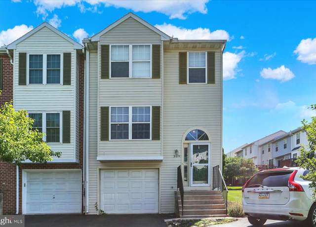 Property at 309 Lincoln Ave, Harrisburg, PA 17111, 3 beds, 2.5 baths