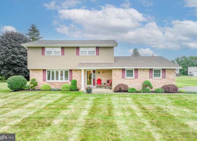 Property at 6299 Hoffman Ln, Coopersburg, PA 18036, 3 beds, 2.5 baths