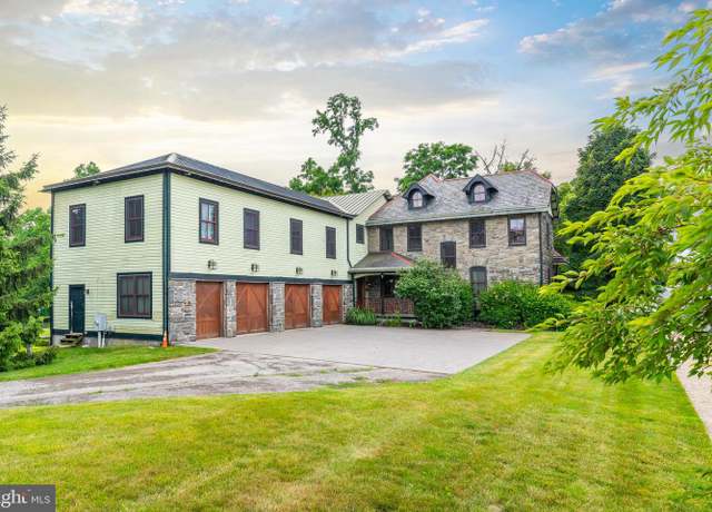 Property at 8101 Verree Rd, Philadelphia, PA 19111, 7 beds, 6 baths