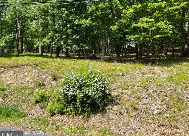 Property at Lot 1868 Brentwood Dr, Bushkill, PA 18324