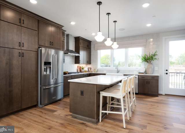 Property at 317 Calvert Ave, Alexandria, VA 22301, 4 beds, 4.5 baths