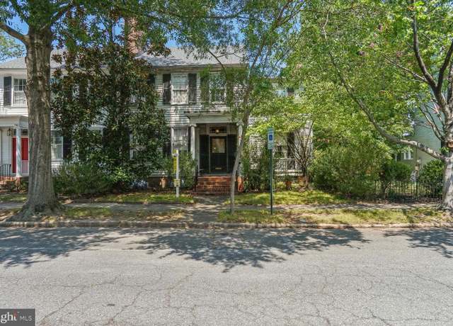 Property at 407 Hanover St, Fredericksburg, VA 22401, 4 beds, 4 baths