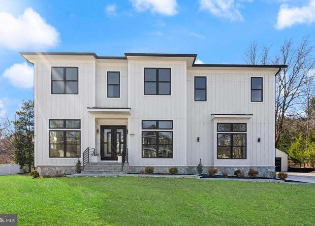 Property at 1029 Park St SE, Vienna, VA 22180, 6 beds, 6.5 baths