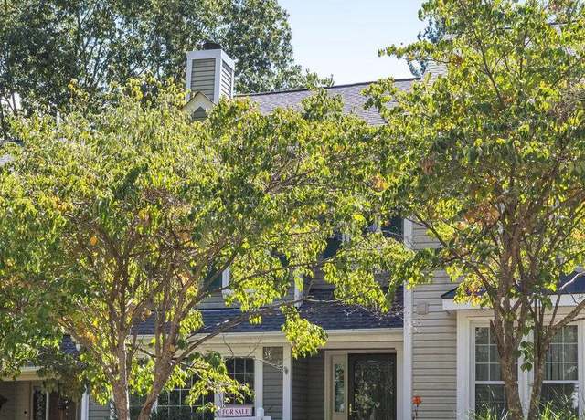 Property at 8182 Cliffview Ave, Springfield, VA 22153, 2 beds, 3.5 baths