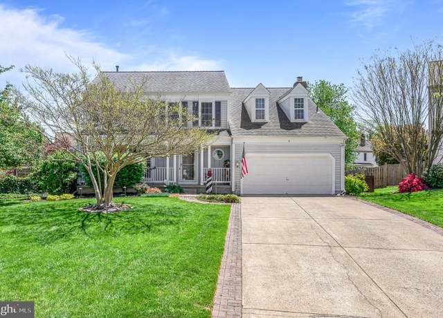 Property at 712 Chimney Ct NE, Leesburg, VA 20176, 4 beds, 2.5 baths