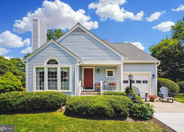 Property at 9 Bentley Dr, Sterling, VA 20165, 3 beds, 2.5 baths