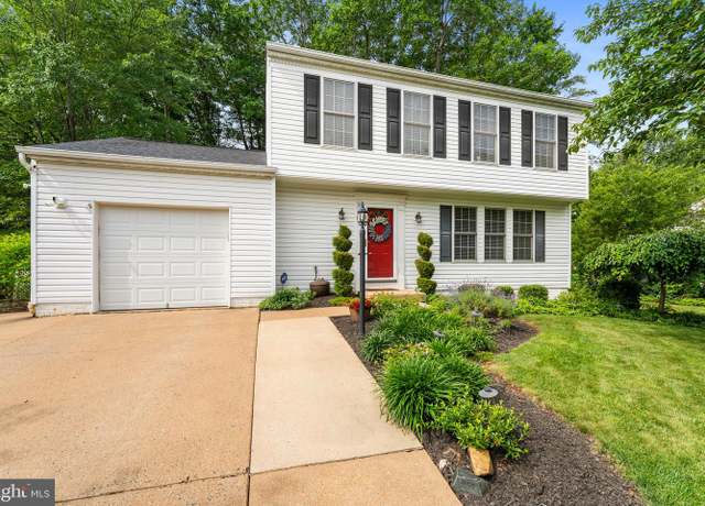 Property at 39 Lawhorn Rd, Stafford, VA 22554, 4 beds, 2.5 baths