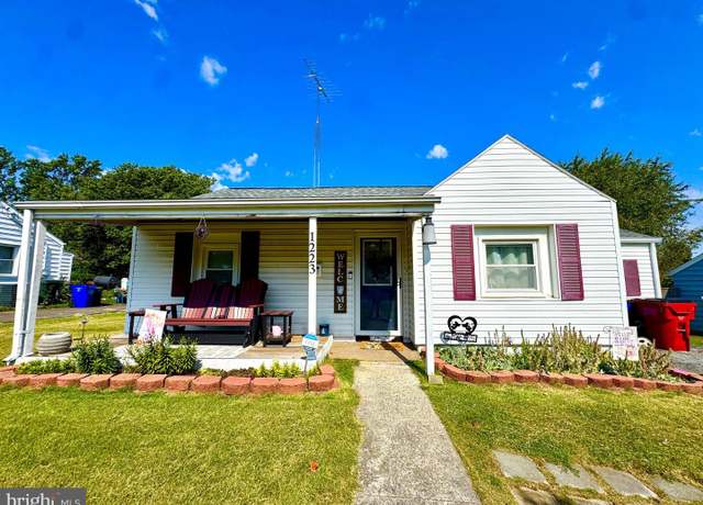 Property at 1223 Glenwood Ave, Hagerstown, MD 21742, 4 beds, 2 baths