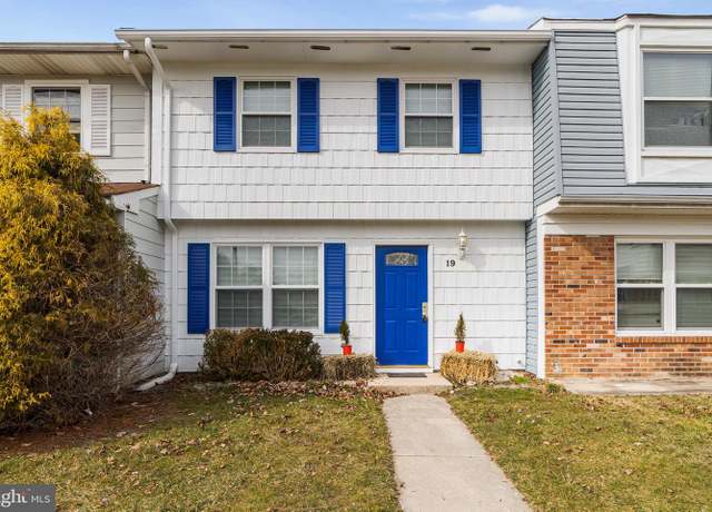 Property at 19 Vernon Ct, Sicklerville, NJ 08081, 2 beds, 1.5 baths
