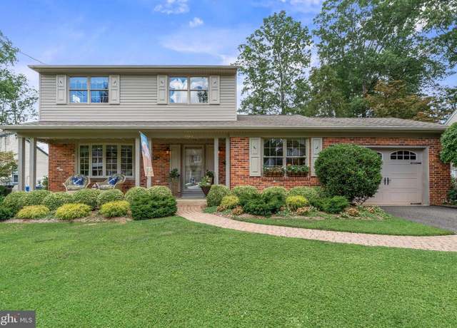 Property at 908 Acadia Dr, Turnersville, NJ 08012, 3 beds, 1.5 baths