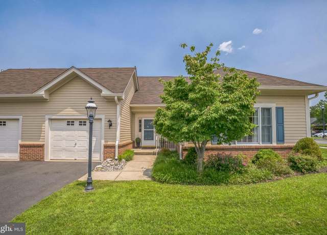 Property at 1 Hedge Row Rd, Princeton, NJ 08540, 2 beds, 2 baths