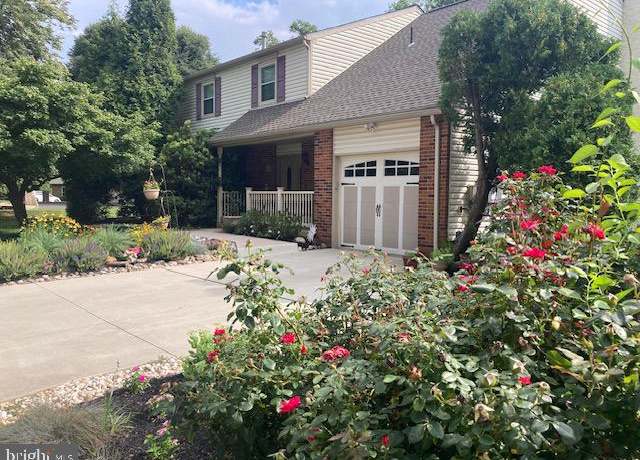 Property at 710 Fox Ct, Langhorne, PA 19047, 4 beds, 2.5 baths