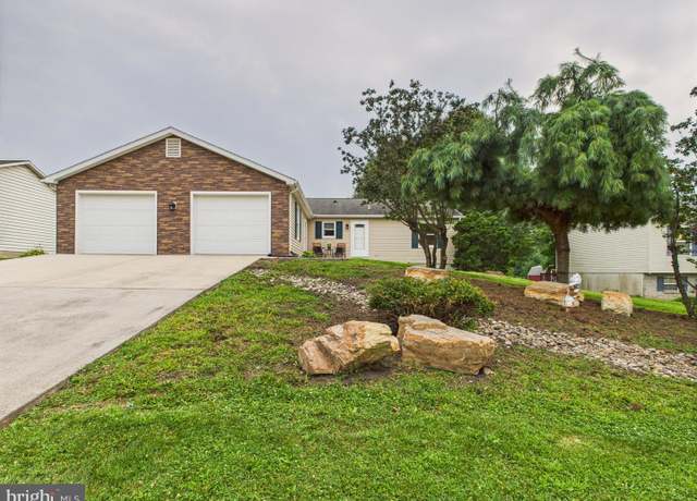 Property at 3670 Rock Creek Dr, Dover, PA 17315, 3 beds, 2 baths