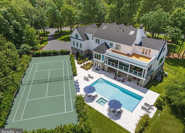 Property at 625 Nalls Farm Way, Great Falls, VA 22066, 5 beds, 6.5 baths