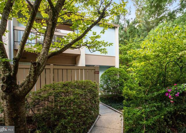 Property at 11653 Newbridge Ct, Reston, VA 20191, 4 beds, 3.5 baths