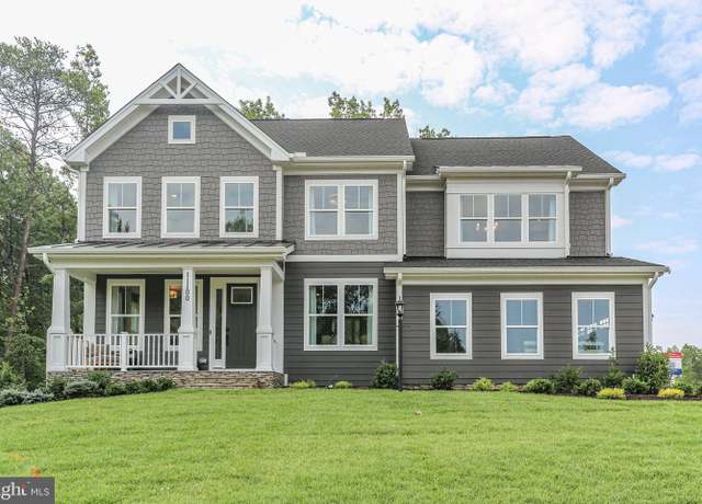 Property at 1 Blakely St, Fredericksburg, VA 22408, 4 beds, 2.5 baths