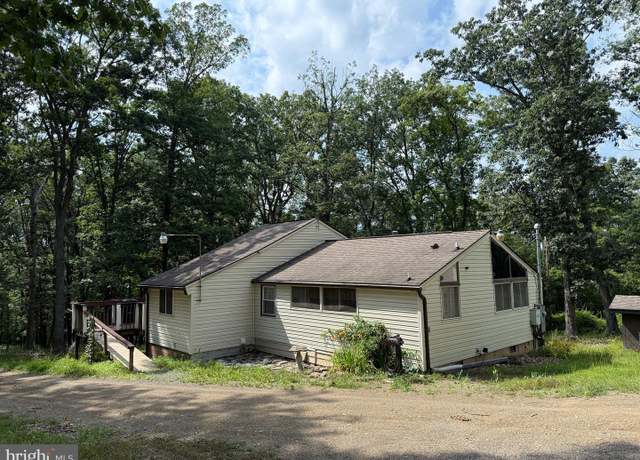 Property at 76 Schaeffer Hill Dr, Paw Paw, WV 25434, 2 beds, 1 bath