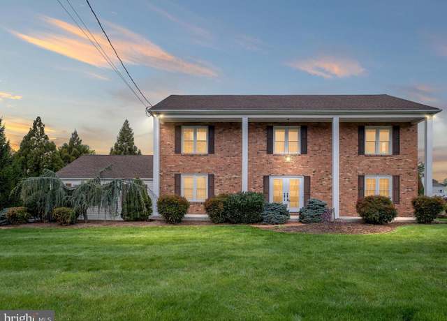 Property at 2 Windy Rd, Wilmington, DE 19810, 4 beds, 2.5 baths