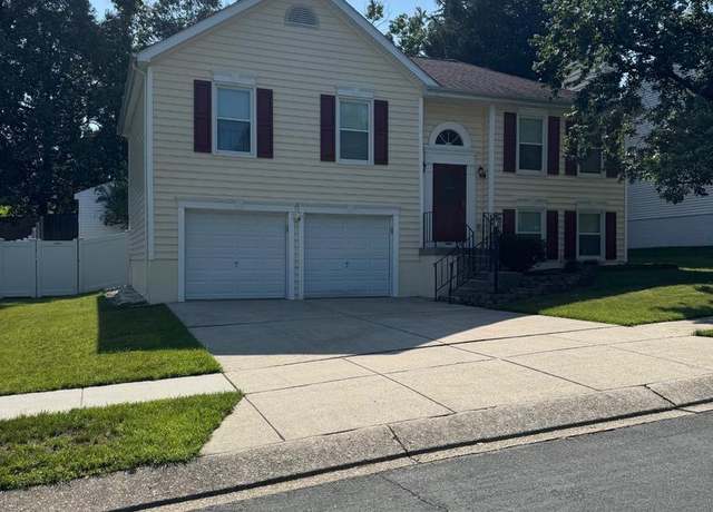 Property at 7847 Golden Pine Cir, Severn, MD 21144, 3 beds, 3 baths