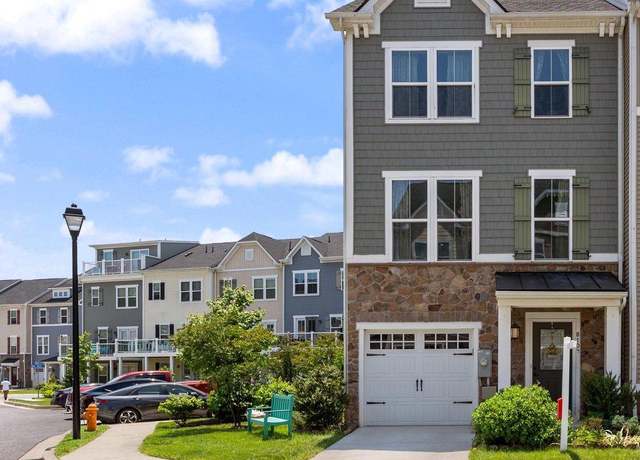Property at 8109 Secluded Cove Ln, Dundalk, MD 21222, 3 beds, 2.5 baths