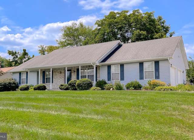Property at 2111 Country Pines Ct, Waldorf, MD 20601, 3 beds, 2 baths