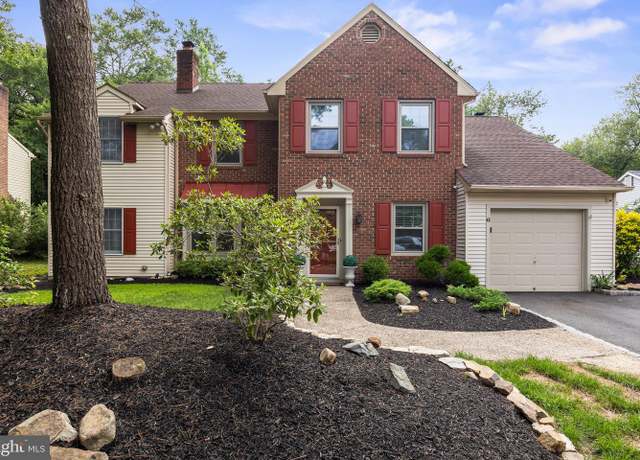 Property at 6 Prince Andrew Ct, Marlton, NJ 08053, 5 beds, 2.5 baths