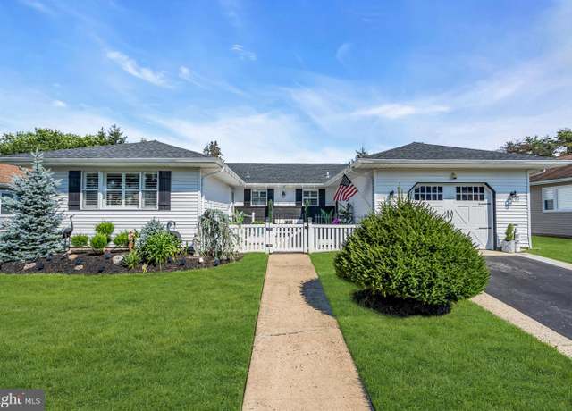 Property at 46 Encinitas Dr, Toms River, NJ 08757, 2 beds, 2 baths